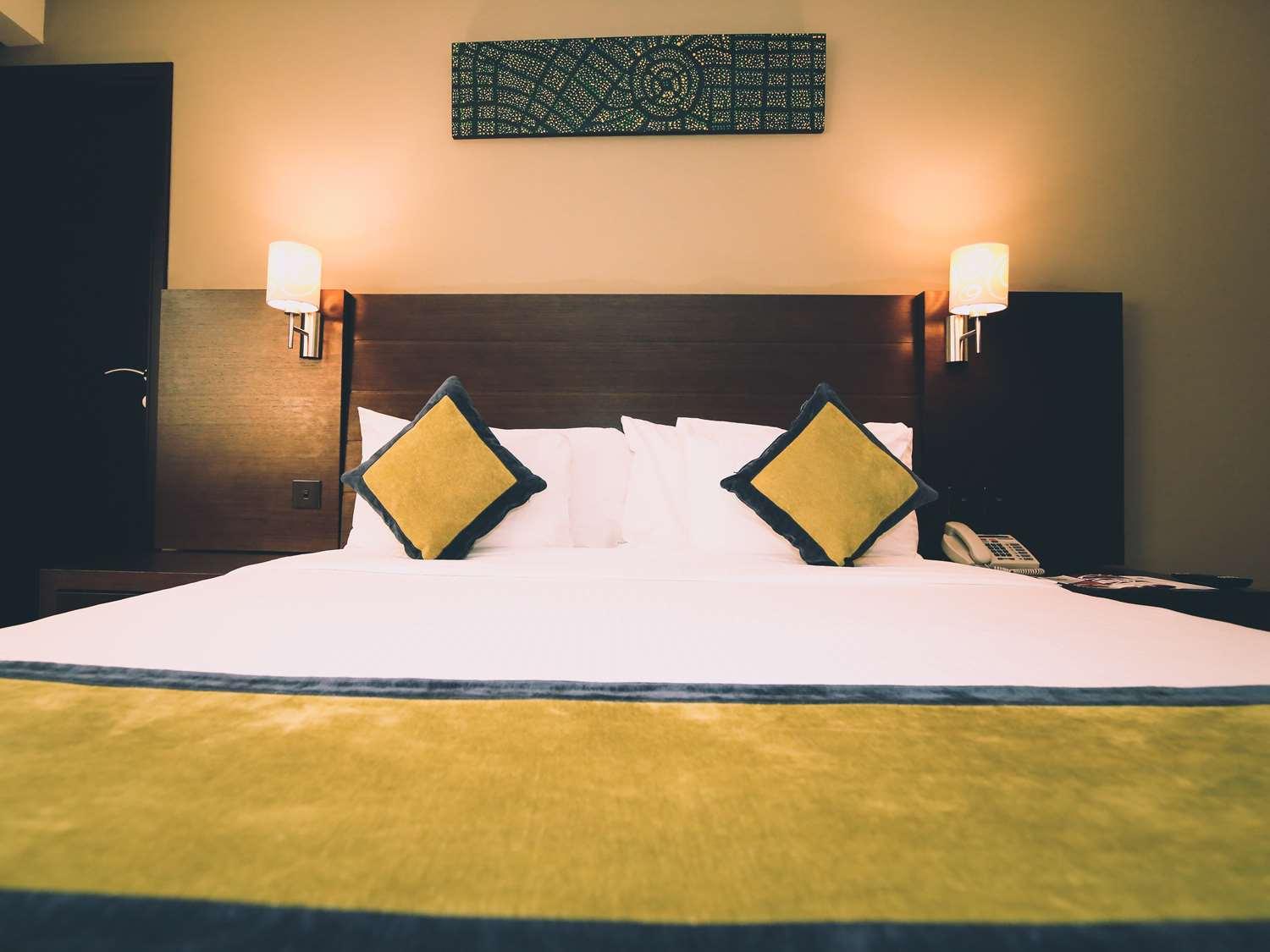 Best Western Premier Muscat Exteriör bild